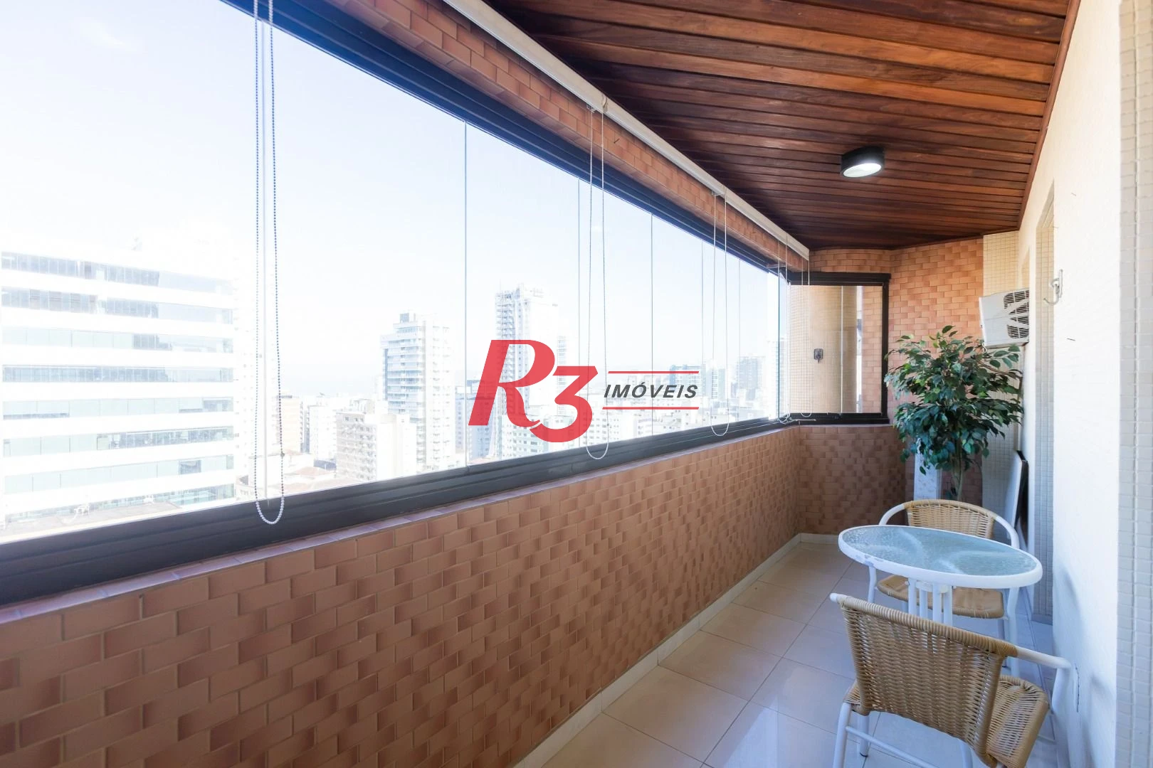 Apartamento com 2 dormitórios à venda, 173 m² por R$ 1.650.000,00 - Embaré - Santos/SP