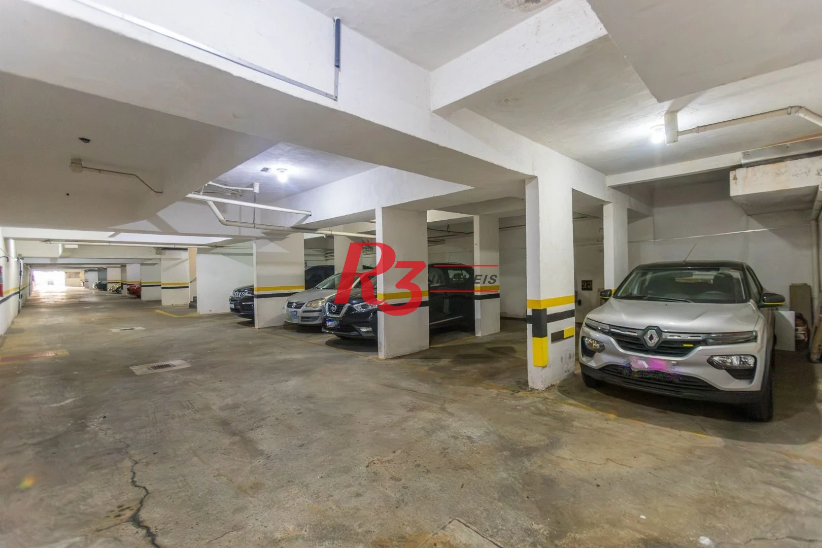 Cobertura com 2 suítes PORTEIRA FECHADA  Embaré - Santos/SP