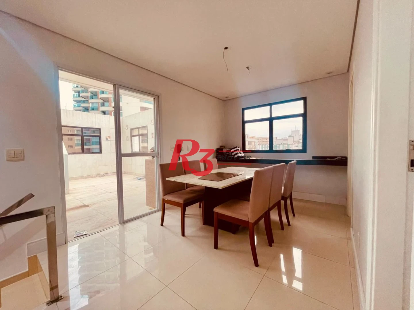 Cobertura com 3 dormitórios à venda, 175 m² por R$ 2.000.000,00 - Pompéia - Santos/SP