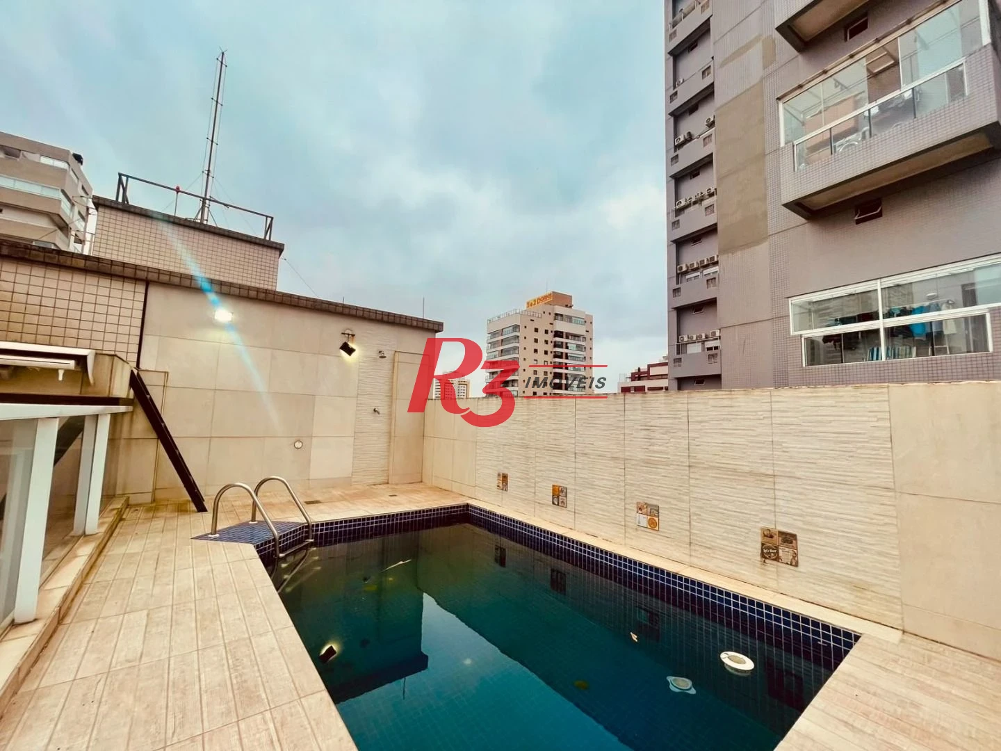 Cobertura com 3 dormitórios à venda, 175 m² por R$ 2.000.000,00 - Pompéia - Santos/SP