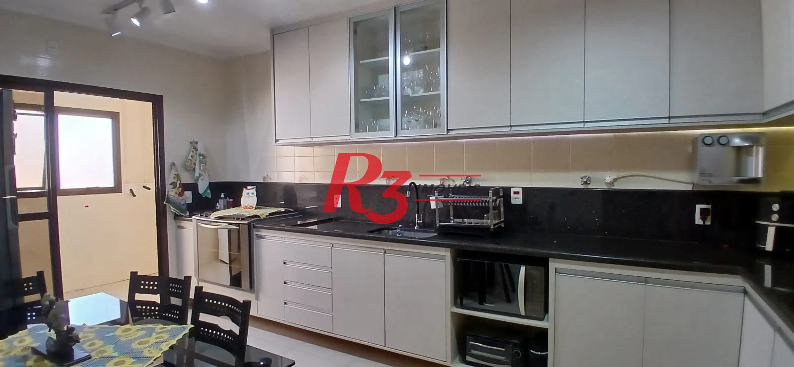 Apartamento com 3 dormitórios à venda, 155 m² por R$ 1.280.000,00 - Gonzaga - Santos/SP