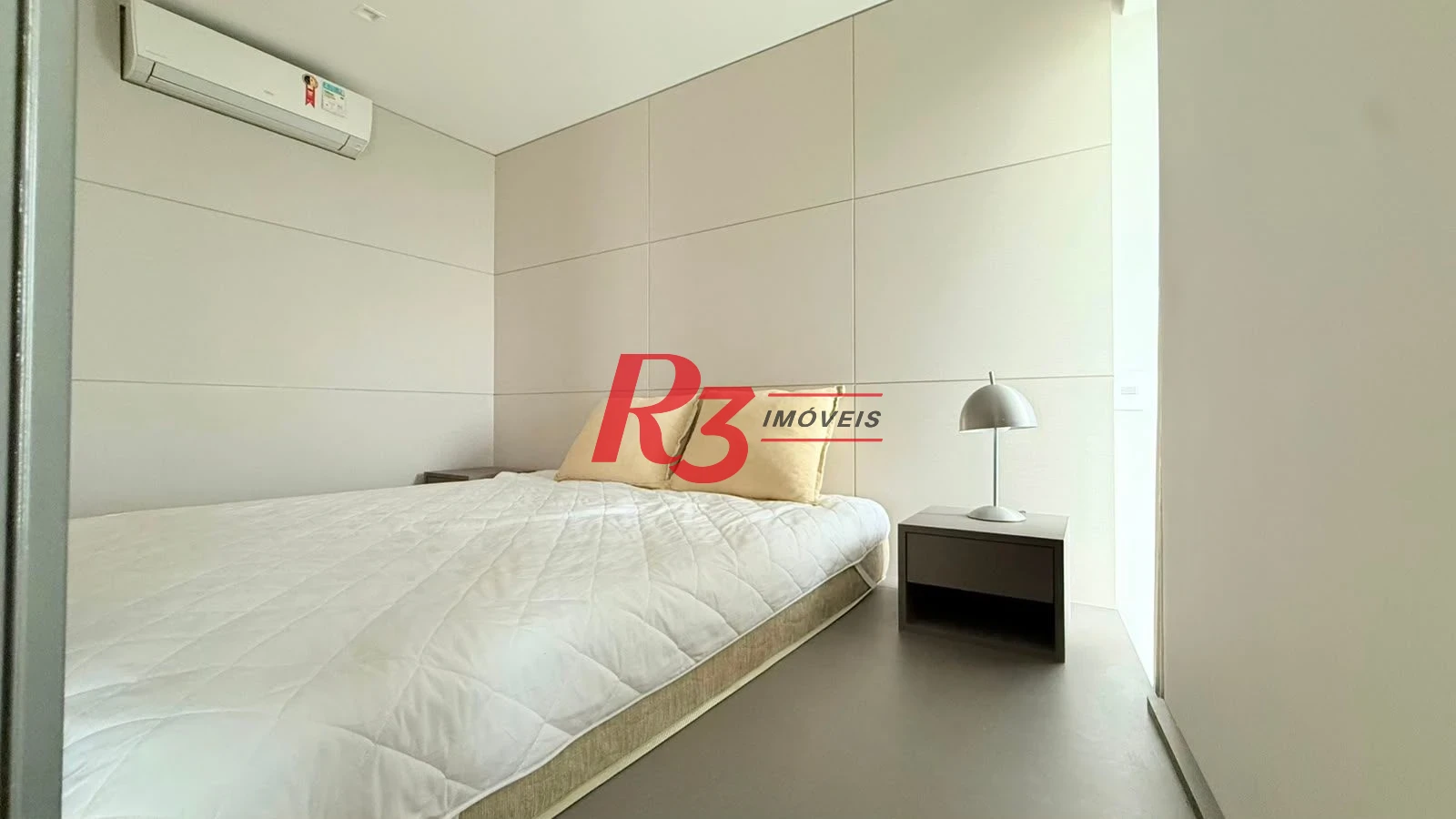 Apartamento com 2 dormitórios à venda, 73 m² por R$ 1.900.000,00 - Pompéia - Santos/SP
