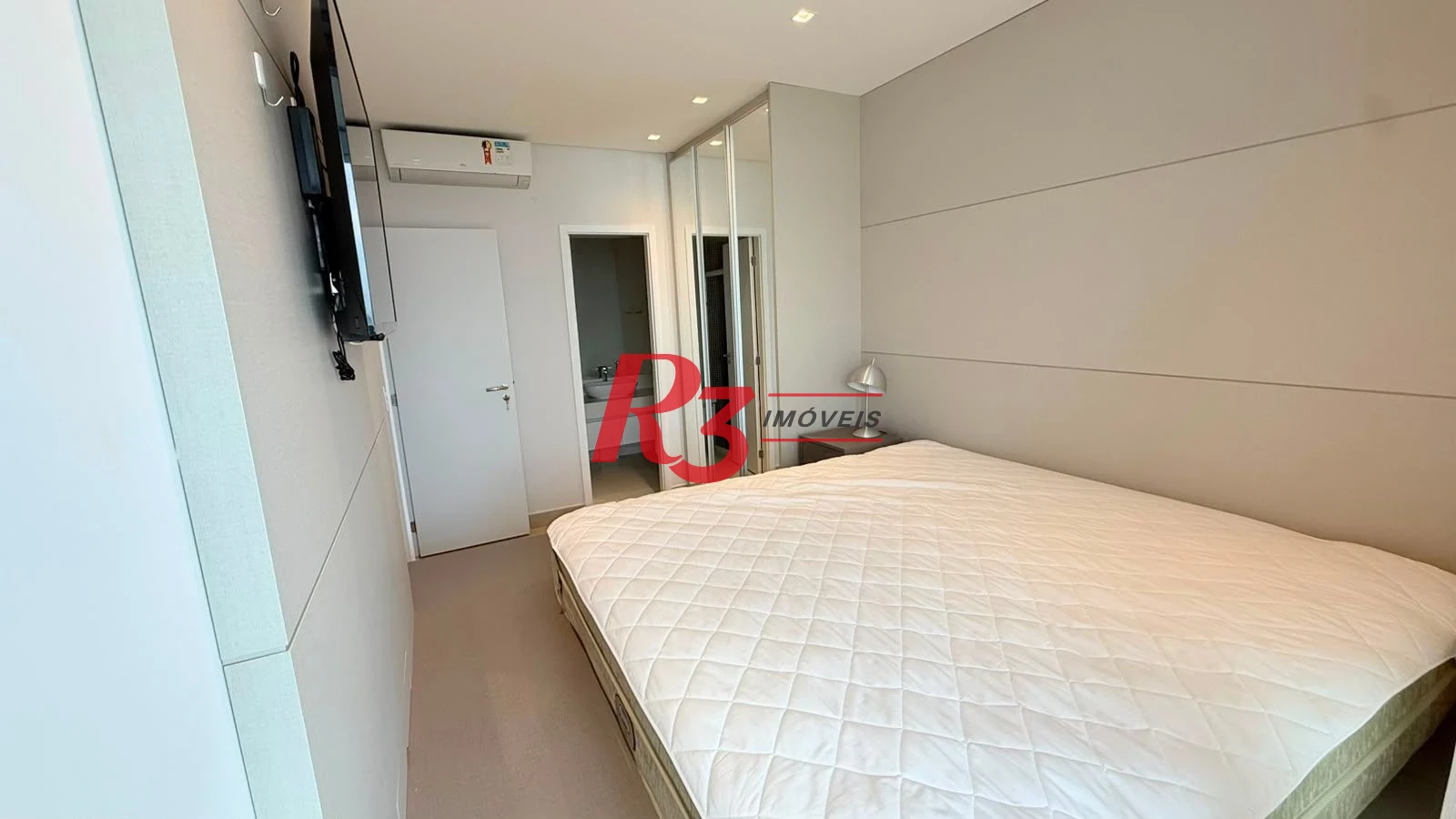 Apartamento com 2 dormitórios à venda, 73 m² por R$ 1.900.000,00 - Pompéia - Santos/SP