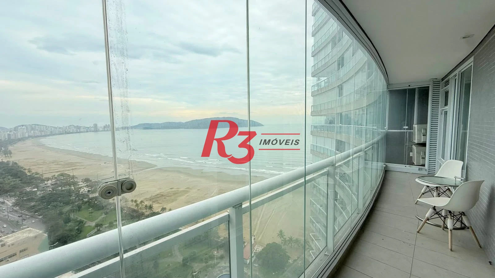 Apartamento com 2 dormitórios à venda, 73 m² por R$ 1.900.000,00 - Pompéia - Santos/SP
