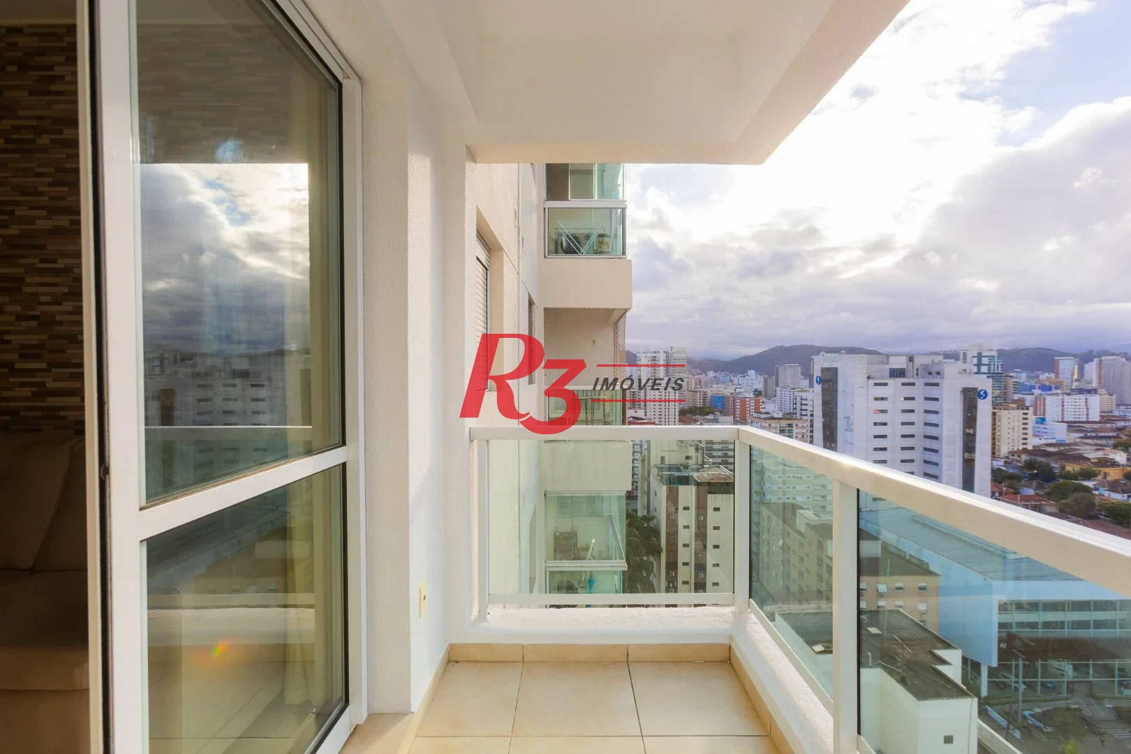 Apartamento com 1 dormitório para alugar, 47 m² por R$ 5.300,02/mês - Boqueirão - Santos/SP