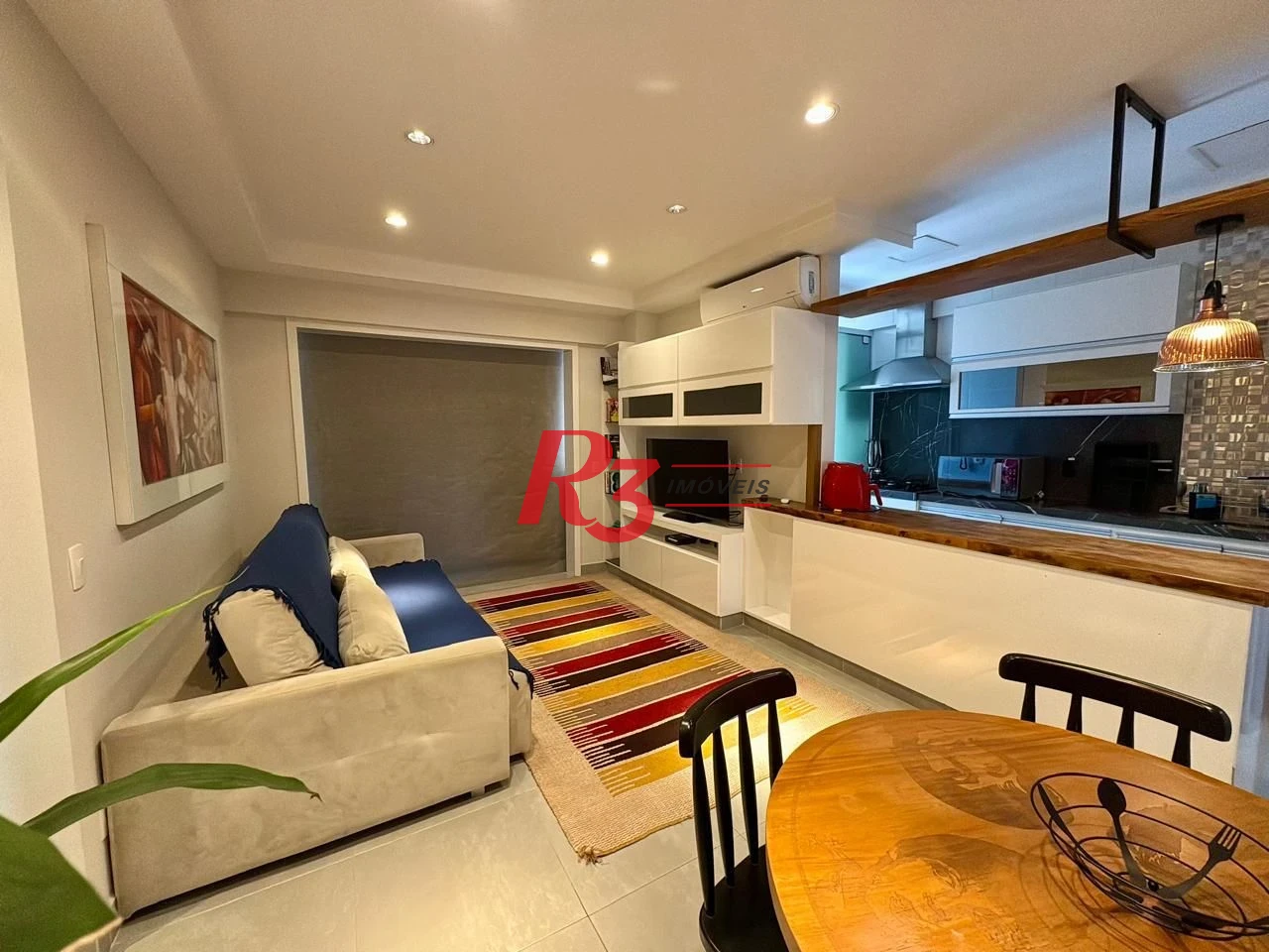 Apartamento com 2 dormitórios à venda, 73 m² por R$ 1.650.000,00 - Gonzaga - Santos/SP