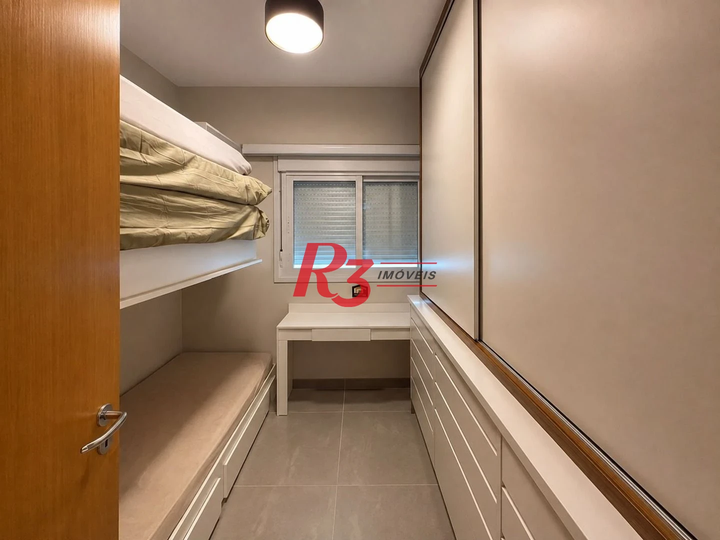 Apartamento com 2 dormitórios à venda, 73 m² por R$ 1.650.000,00 - Gonzaga - Santos/SP