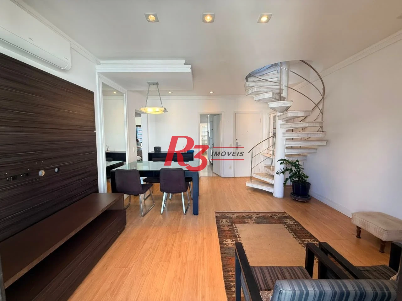 Cobertura com 2 dormitórios à venda, 131 m² por R$ 1.350.000,00 - Boqueirão - Santos/SP