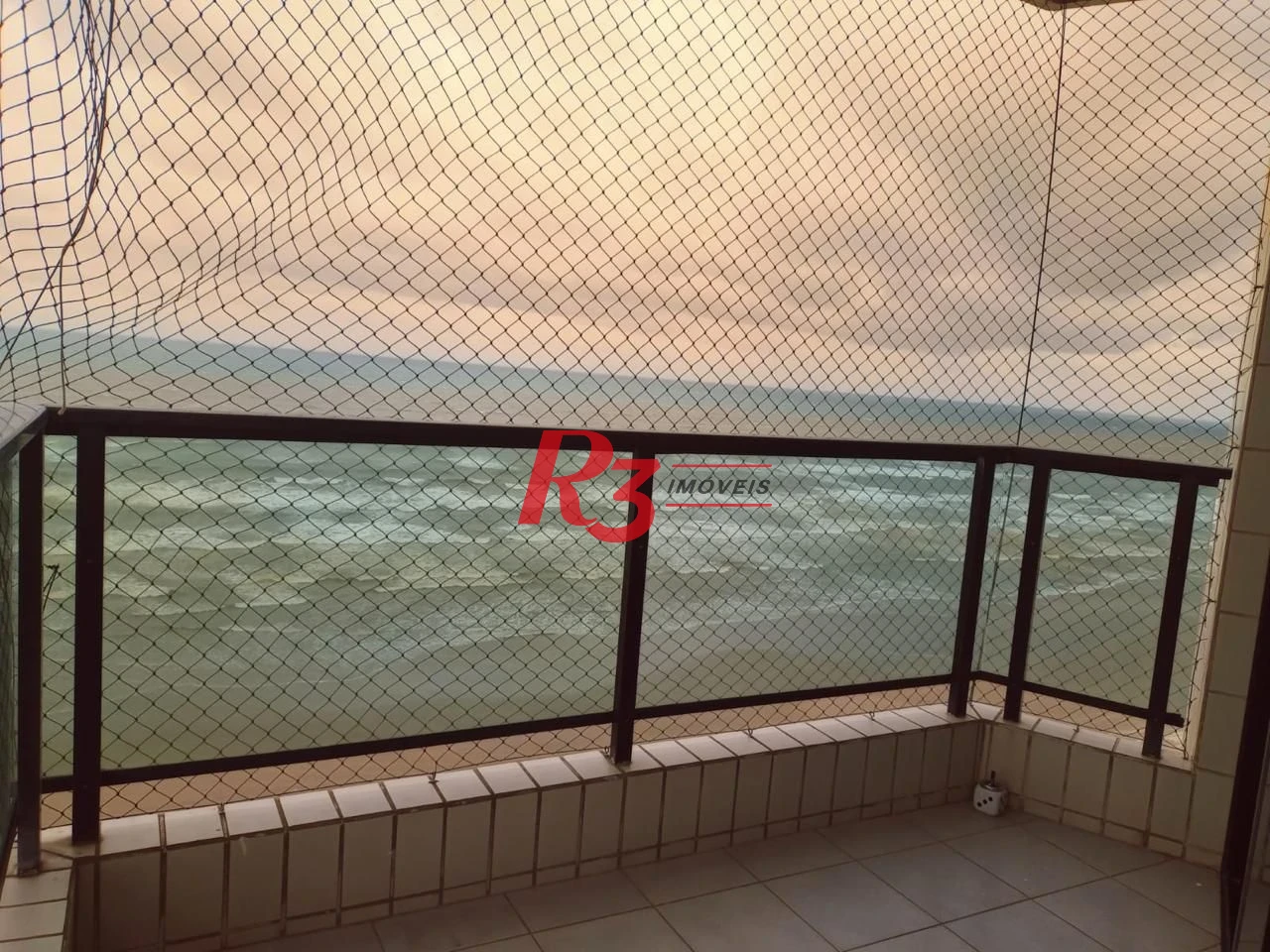 Apartamento com 3 dormitórios à venda, 128 m² por R$ 690.000,00 - Jardim Imperador - Praia Grande/SP