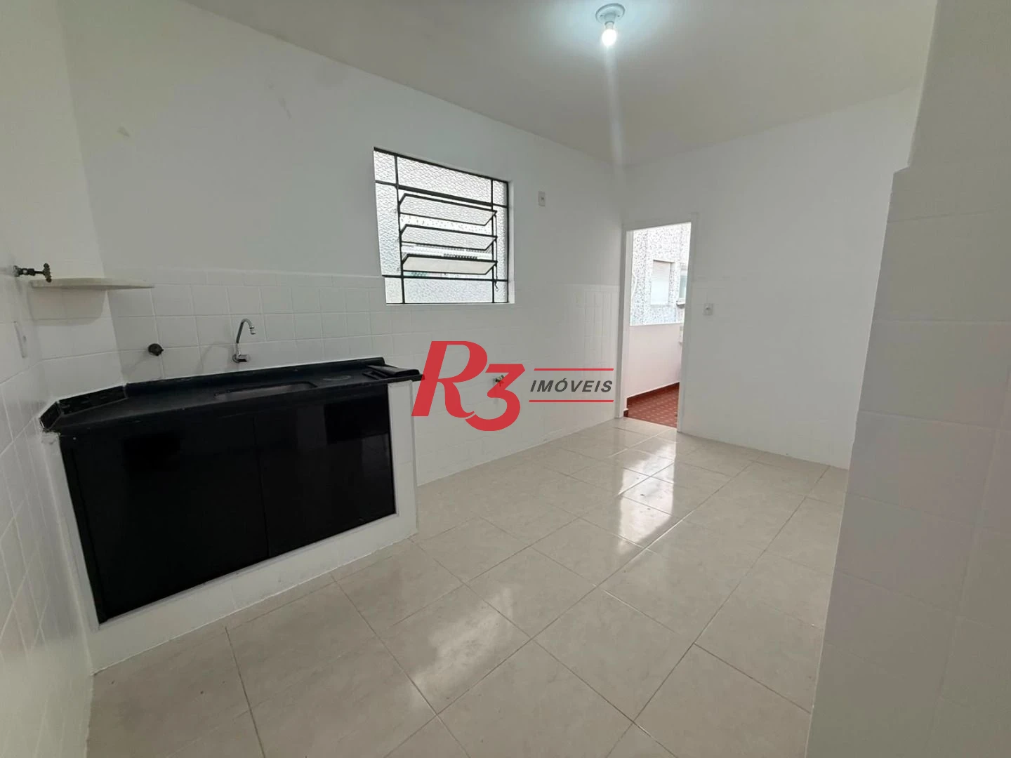 Apartamento com 2 dormitórios à venda, 96 m² por R$ 429.000,00 - Gonzaga - Santos/SP