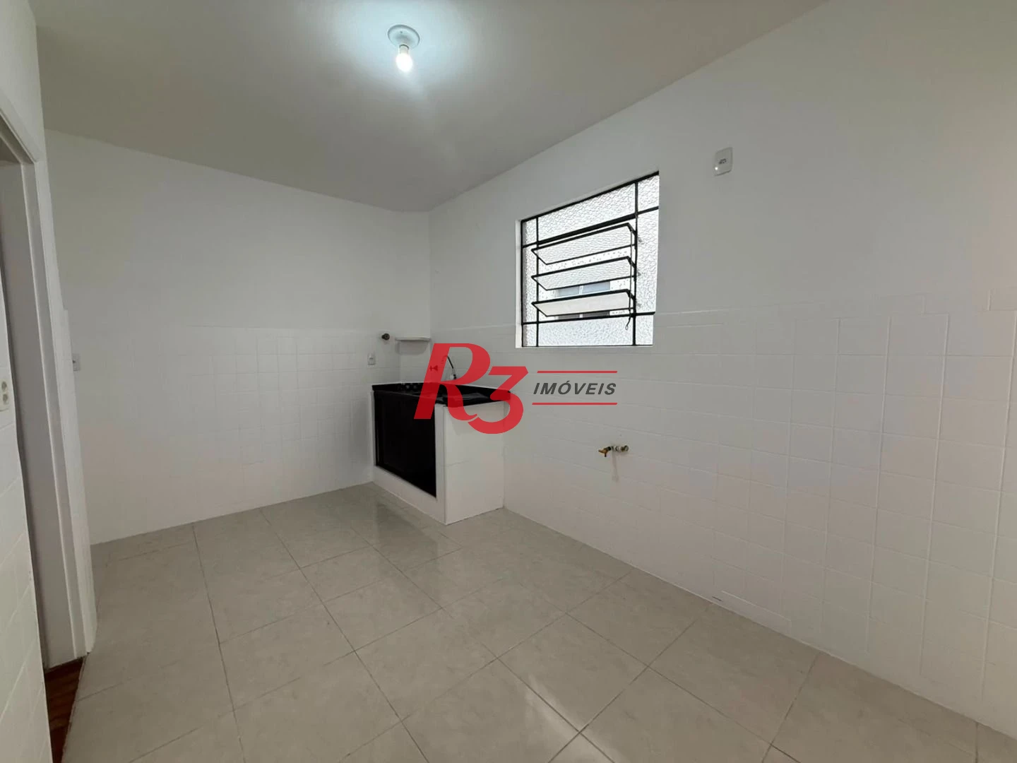 Apartamento com 2 dormitórios à venda, 96 m² por R$ 429.000,00 - Gonzaga - Santos/SP