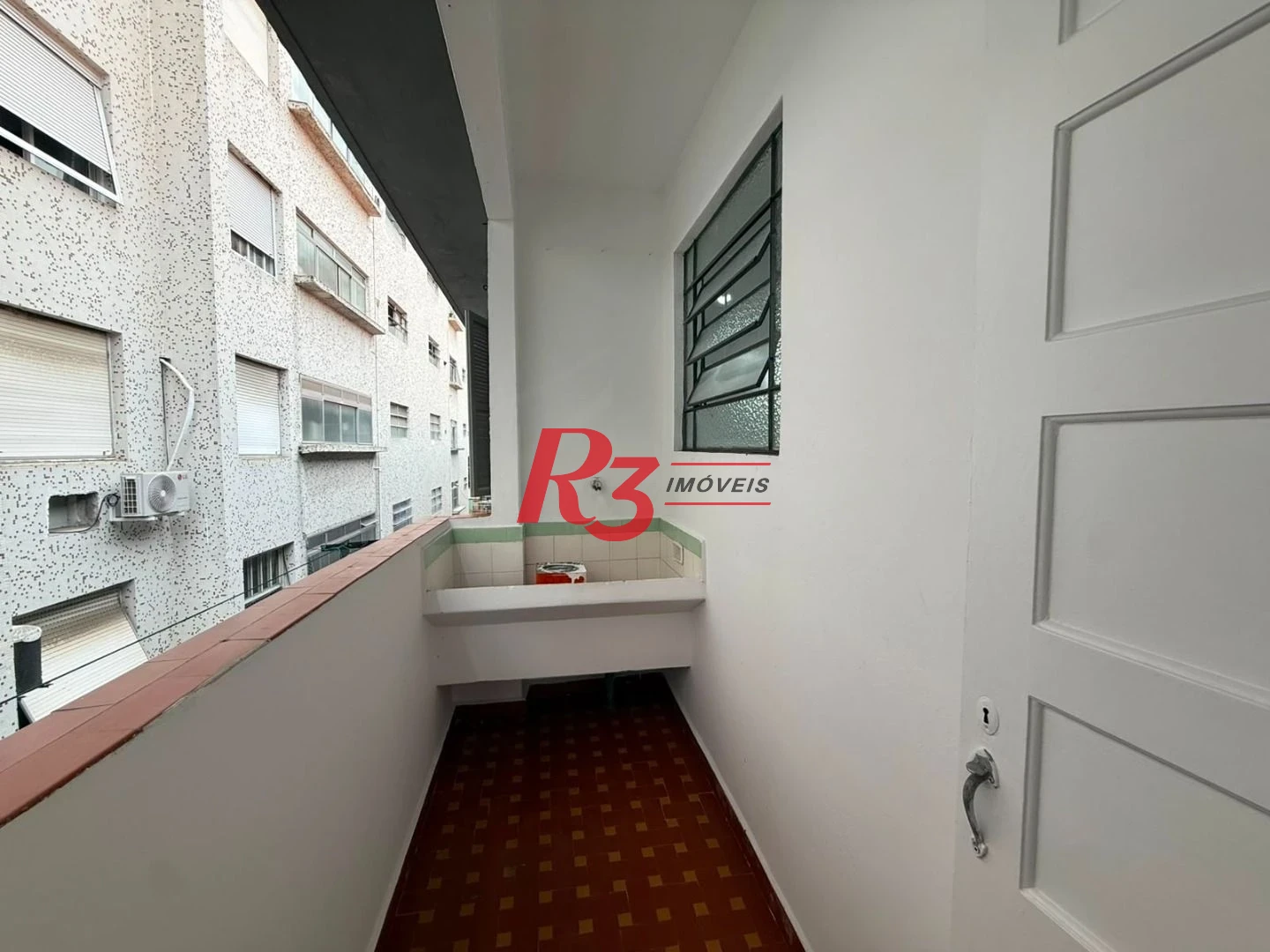 Apartamento com 2 dormitórios à venda, 96 m² por R$ 429.000,00 - Gonzaga - Santos/SP