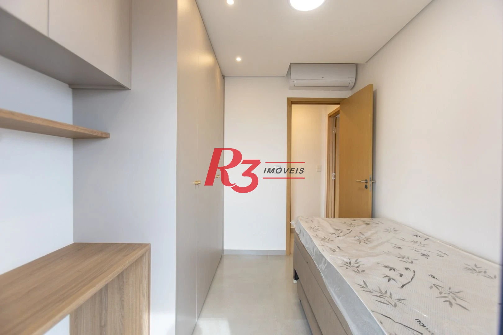 Apartamento com 2 dormitórios para alugar, 65 m² por R$ 7.800,00/mês - Ponta da Praia - Santos/SP