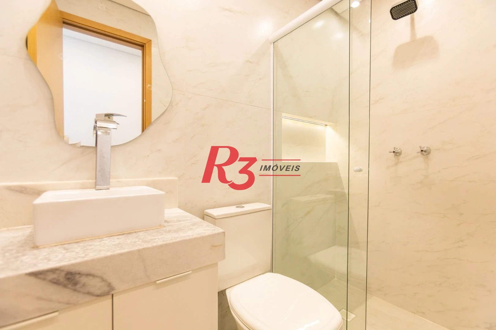 Apartamento com 2 dormitórios para alugar, 65 m² por R$ 7.800,00/mês - Ponta da Praia - Santos/SP