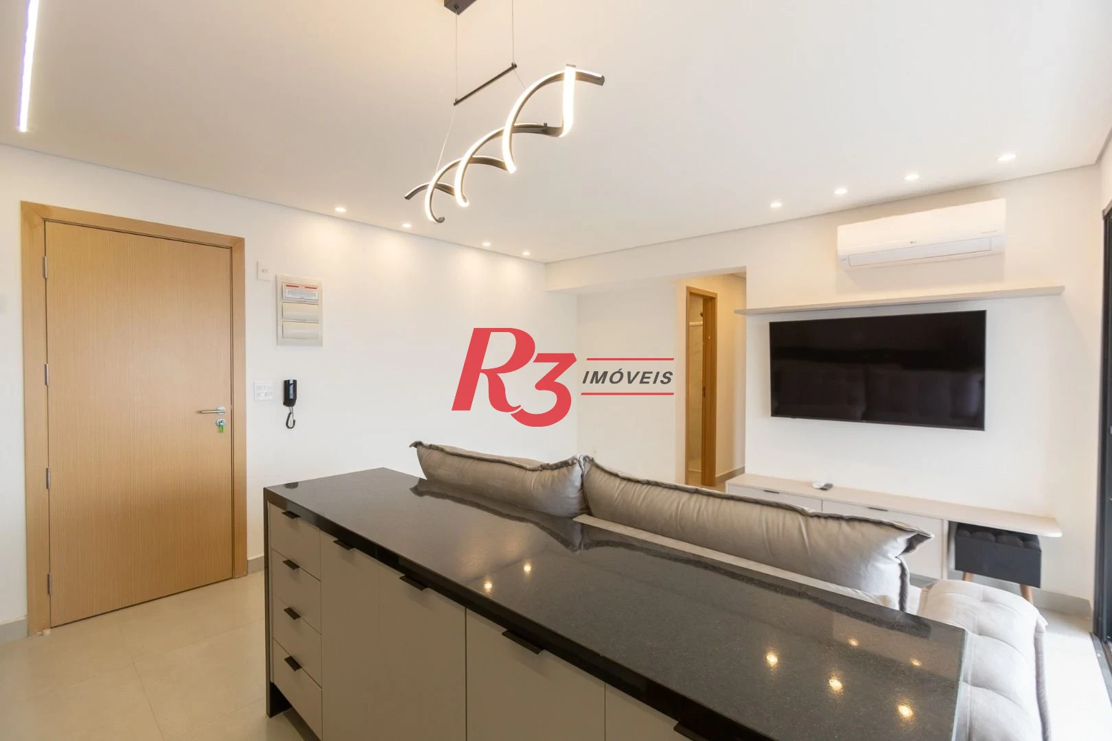 Apartamento com 2 dormitórios para alugar, 65 m² por R$ 7.800,00/mês - Ponta da Praia - Santos/SP