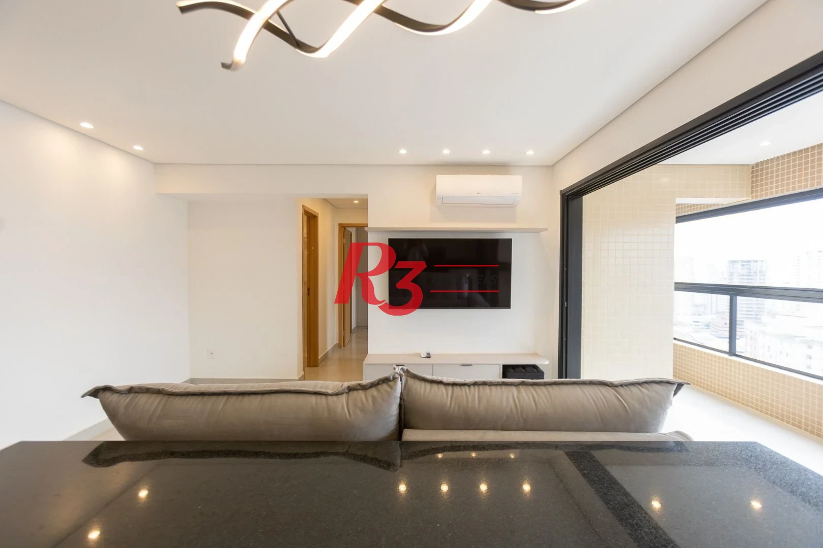 Apartamento com 2 dormitórios para alugar, 65 m² por R$ 7.800,00/mês - Ponta da Praia - Santos/SP