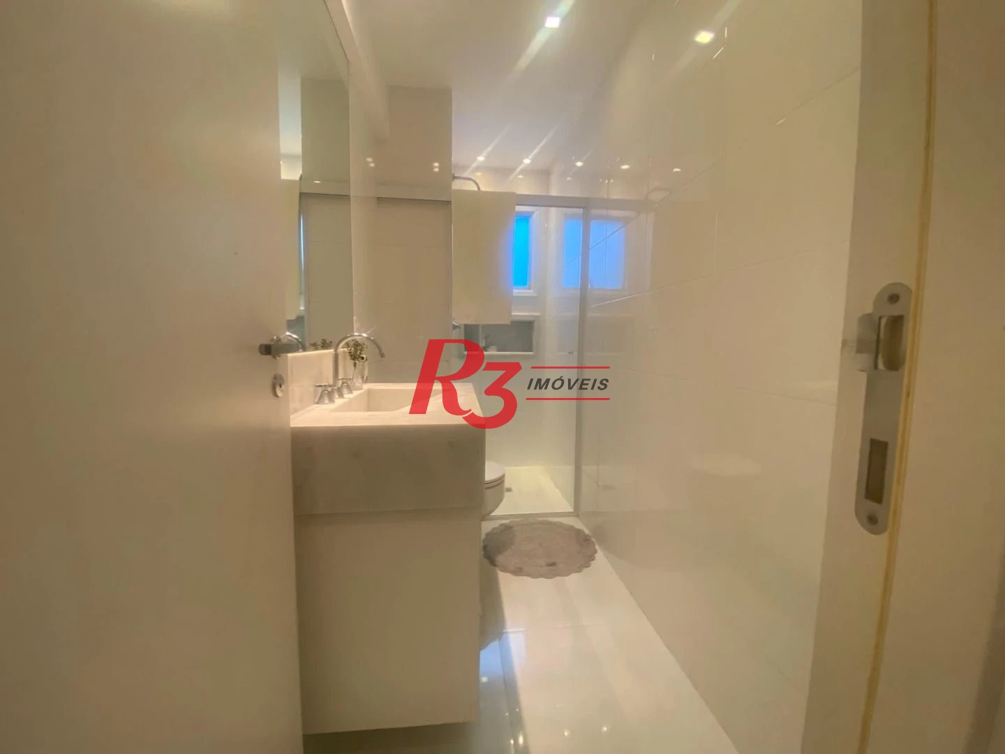 Apartamento com 1 dormitório para alugar, 49 m² por R$ 4.000,00/mês - Macuco - Santos/SP
