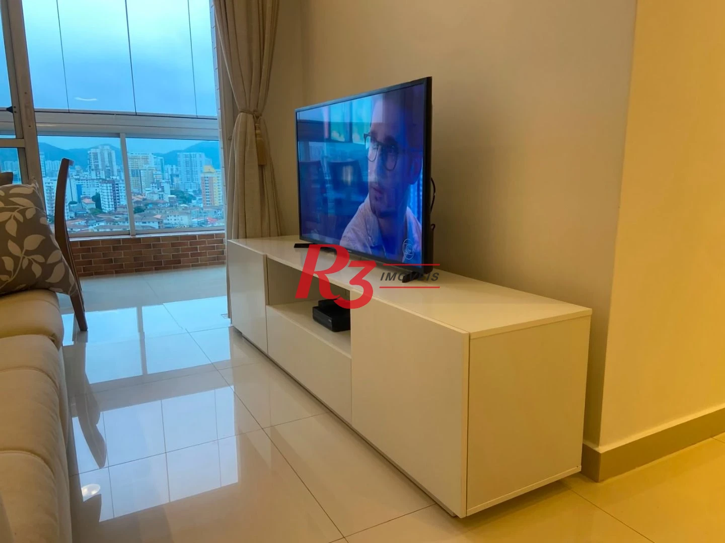 Apartamento com 1 dormitório para alugar, 49 m² por R$ 4.000,00/mês - Macuco - Santos/SP