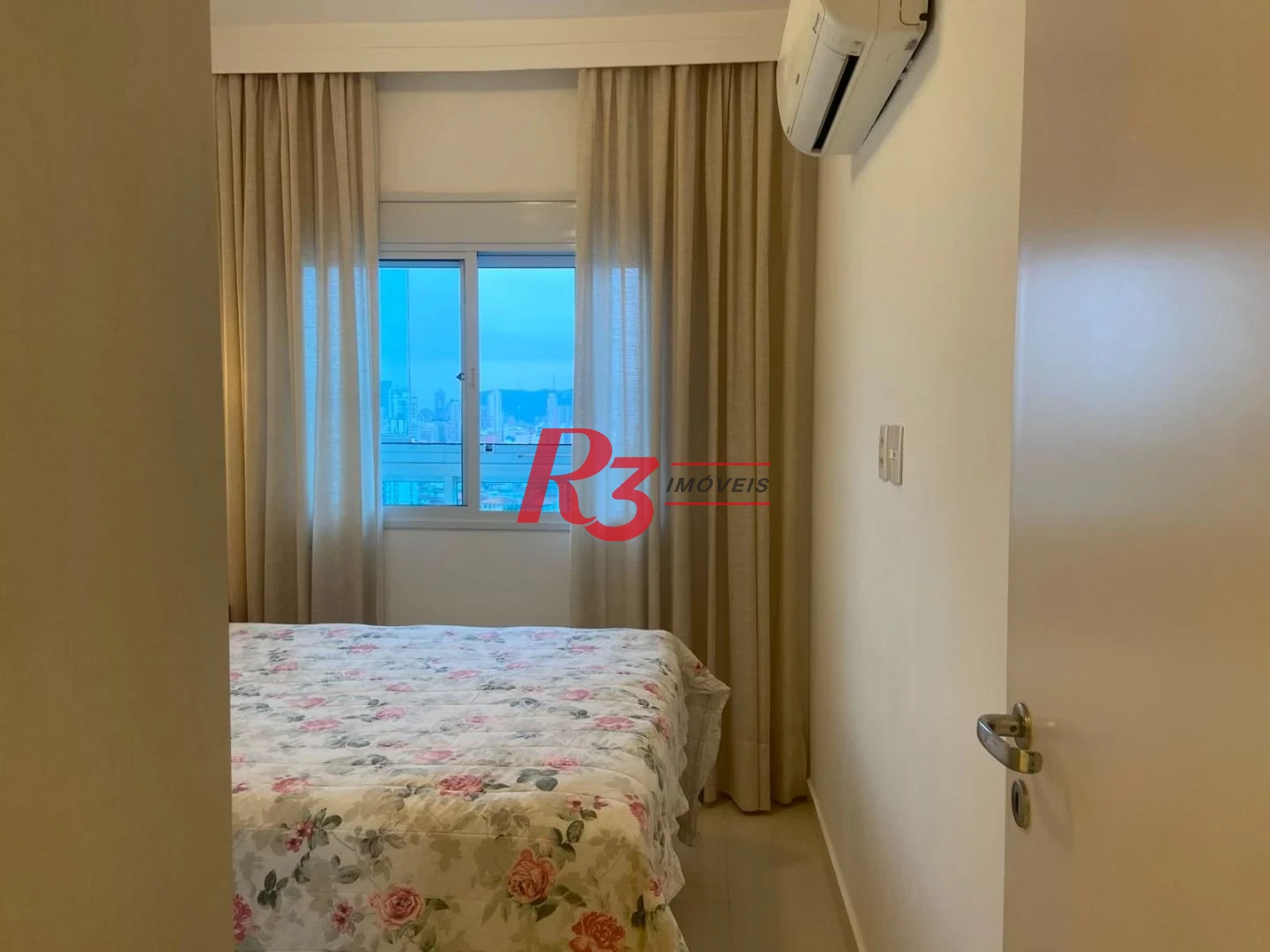 Apartamento com 1 dormitório para alugar, 49 m² por R$ 4.000,00/mês - Macuco - Santos/SP