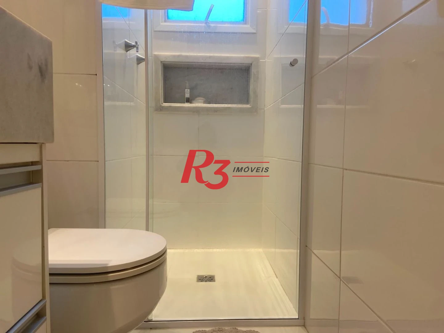 Apartamento com 1 dormitório para alugar, 49 m² por R$ 4.000,00/mês - Macuco - Santos/SP