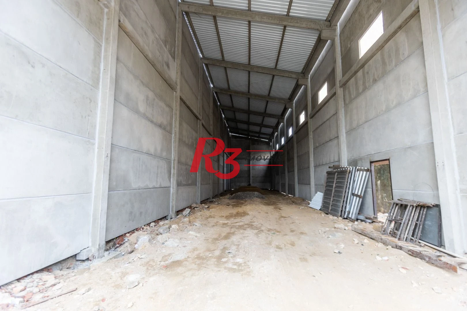 Galpão para alugar, 500 m² por R$ 23.000,01/mês - Macuco - Santos/SP