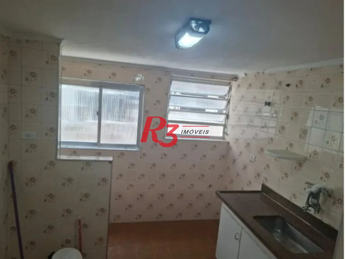 Apartamento com 3 dormitórios à venda, 64 m² por R$ 320.000,00 - Aparecida - Santos/SP