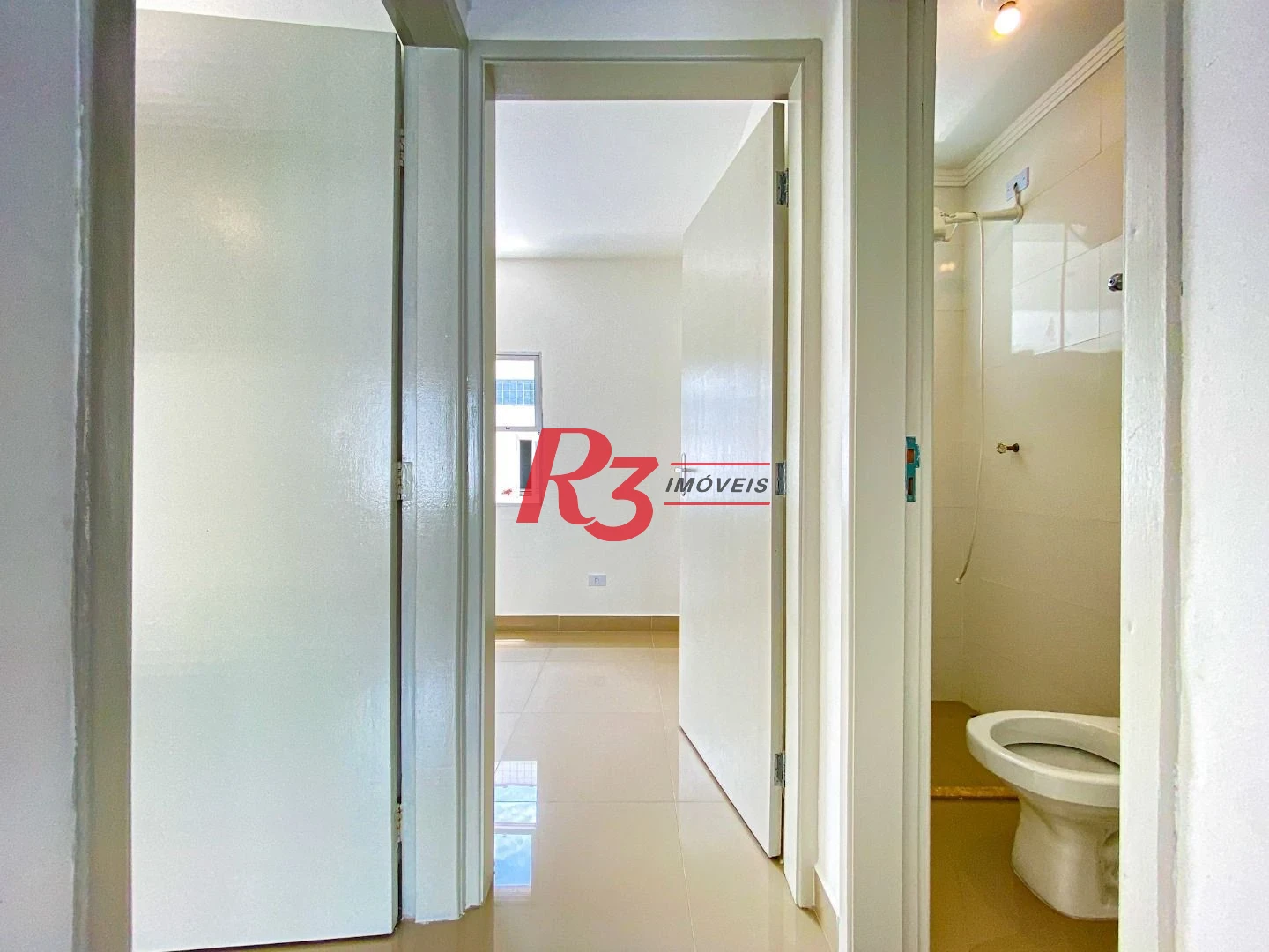Apartamento com 3 dormitórios à venda, 64 m² por R$ 320.000,00 - Aparecida - Santos/SP