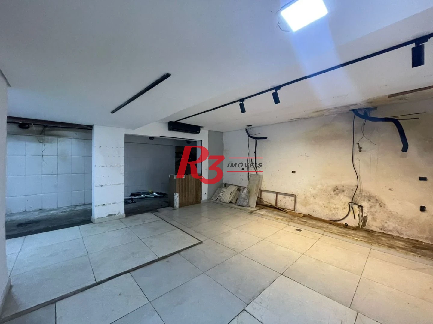 Loja para alugar, 76 m² por R$ 9.000,00/mês - Embaré - Santos/SP