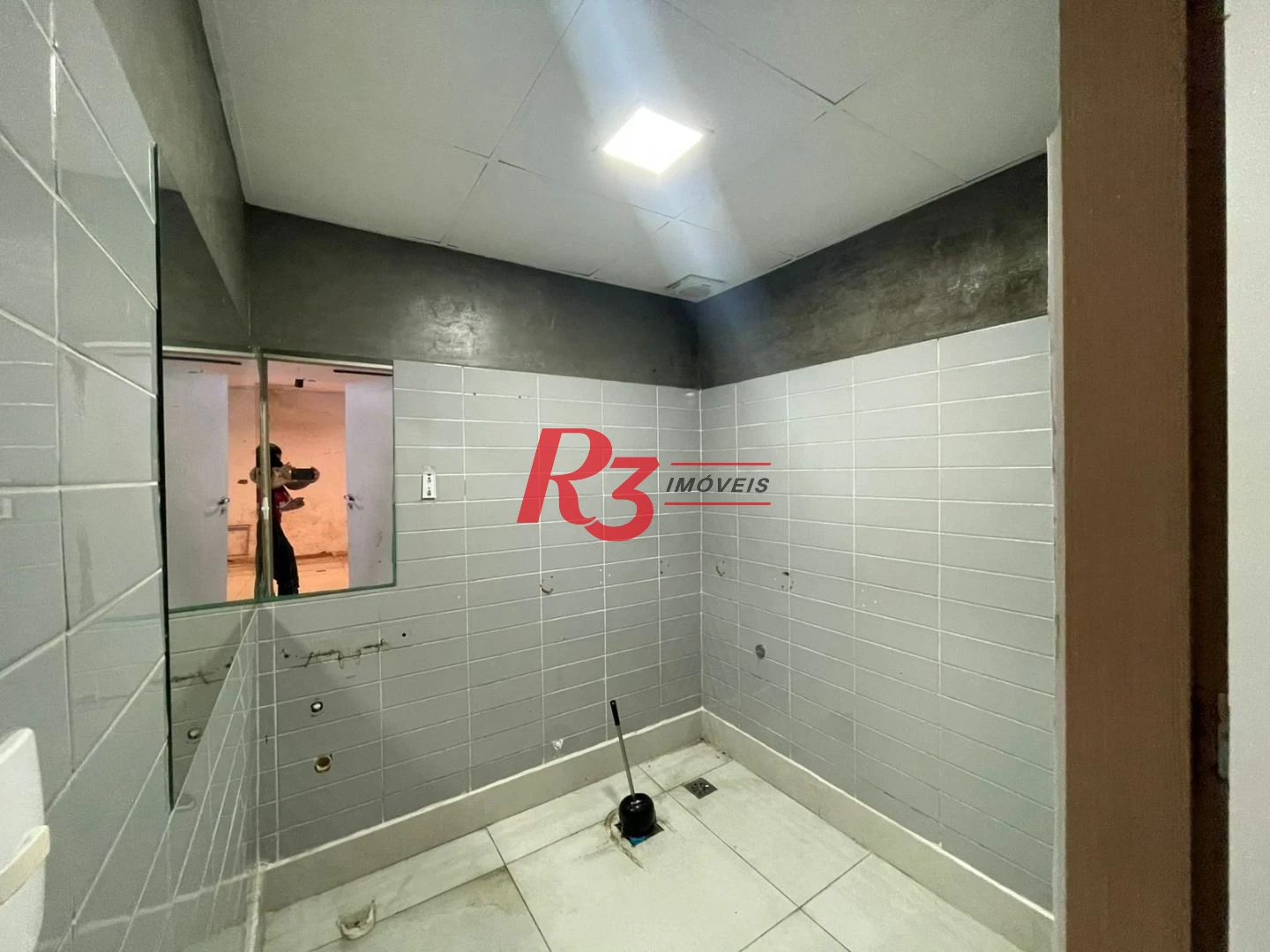 Loja para alugar, 76 m² por R$ 9.000,00/mês - Embaré - Santos/SP