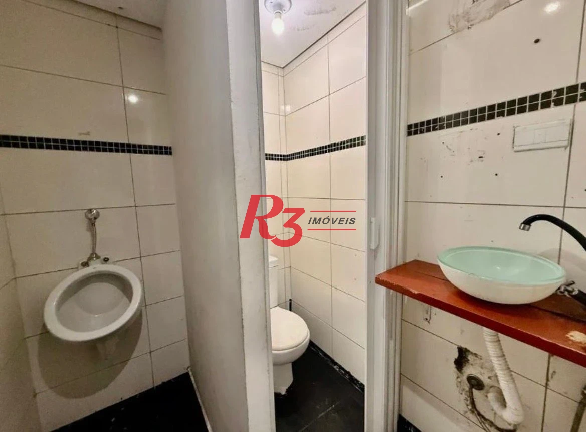 Sobrado com 3 dormitórios para alugar, 300 m² por R$ 8.000,02/mês - José Menino - Santos/SP