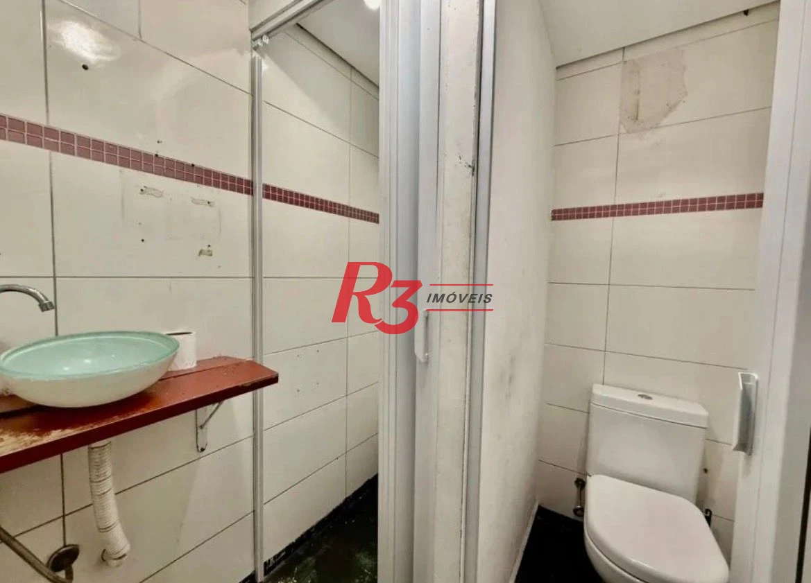 Sobrado com 3 dormitórios para alugar, 300 m² por R$ 8.000,02/mês - José Menino - Santos/SP