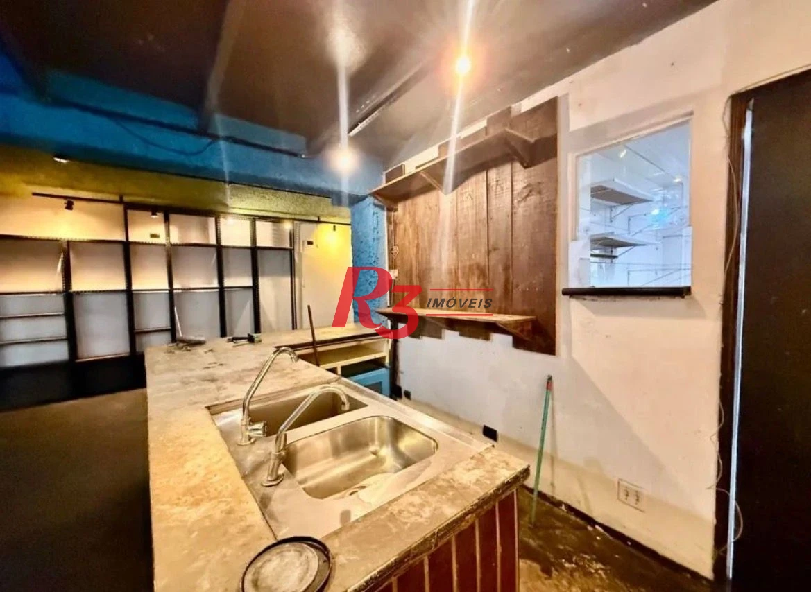 Sobrado com 3 dormitórios para alugar, 300 m² por R$ 8.000,02/mês - José Menino - Santos/SP