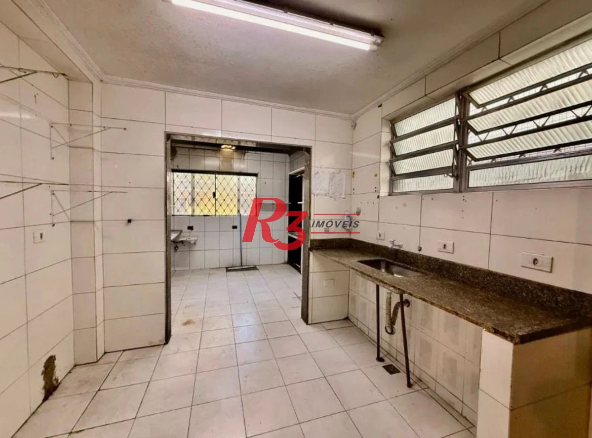 Sobrado com 3 dormitórios para alugar, 300 m² por R$ 8.000,02/mês - José Menino - Santos/SP