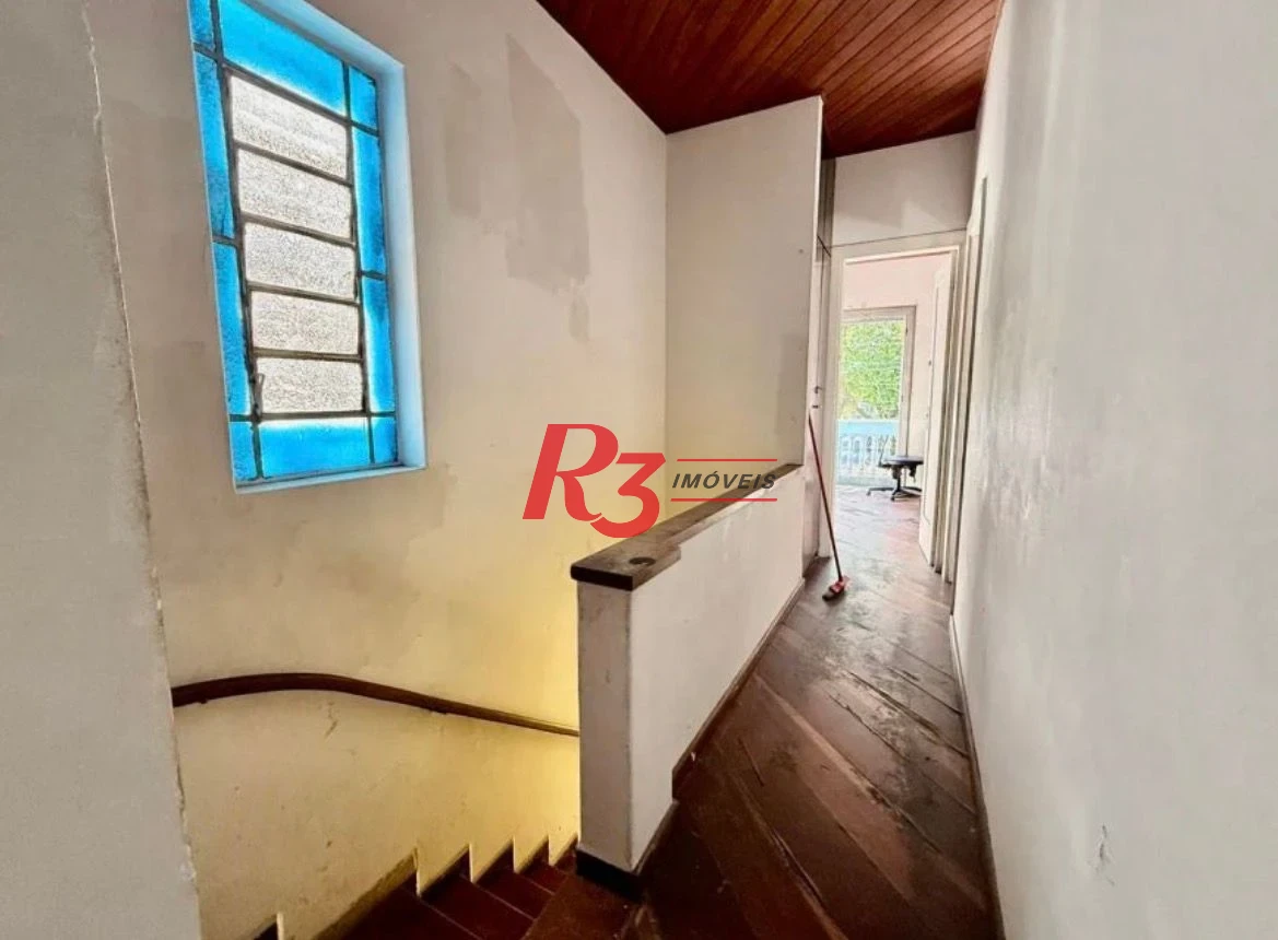 Sobrado com 3 dormitórios para alugar, 300 m² por R$ 8.000,02/mês - José Menino - Santos/SP