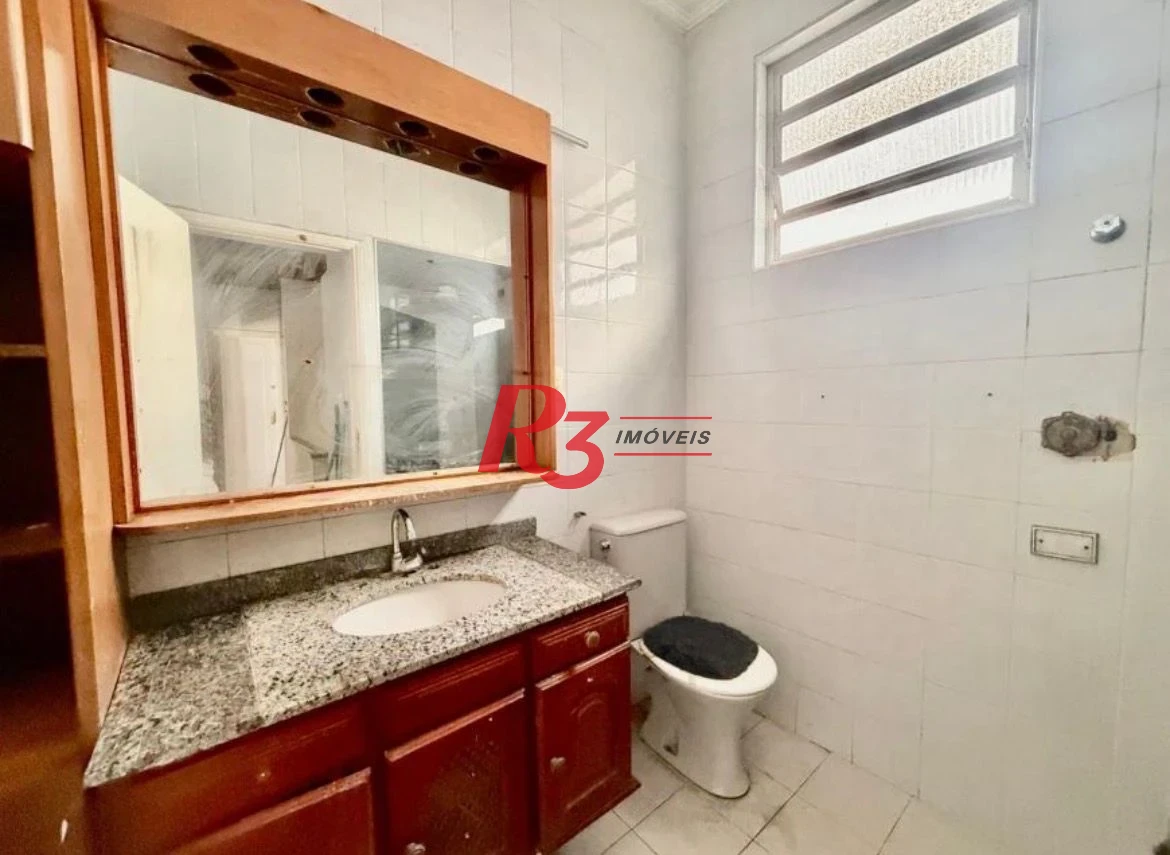 Sobrado com 3 dormitórios para alugar, 300 m² por R$ 8.000,02/mês - José Menino - Santos/SP