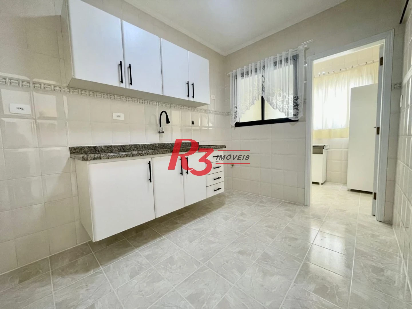 Apartamento com 1 dormitório para alugar, 47 m² por R$ 3.200,00/mês - Encruzilhada - Santos/SP