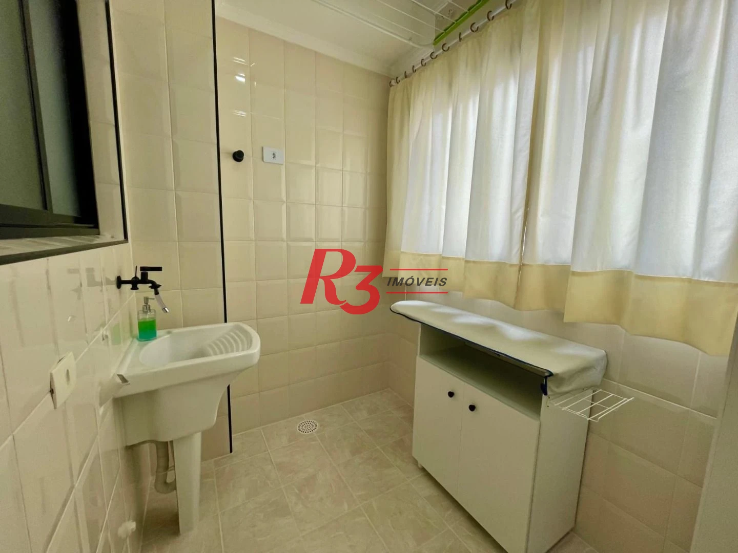 Apartamento com 1 dormitório para alugar, 47 m² por R$ 3.200,00/mês - Encruzilhada - Santos/SP