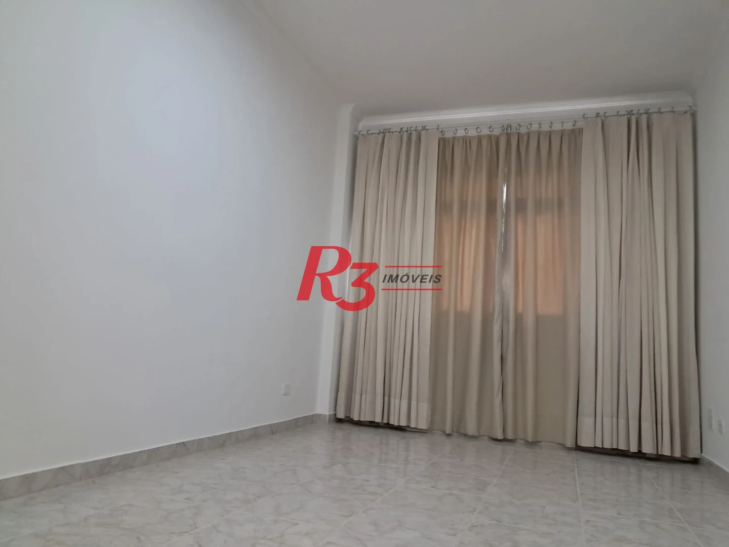 Apartamento com 1 dormitório para alugar, 47 m² por R$ 3.200,00/mês - Encruzilhada - Santos/SP