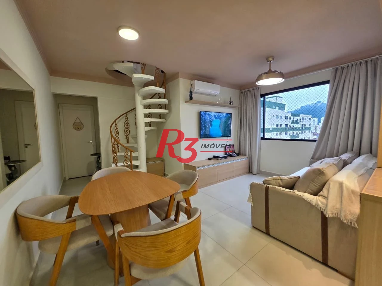 Cobertura com 3 dormitórios à venda, 160 m² por R$ 1.300.000,00 - Campo Grande - Santos/SP