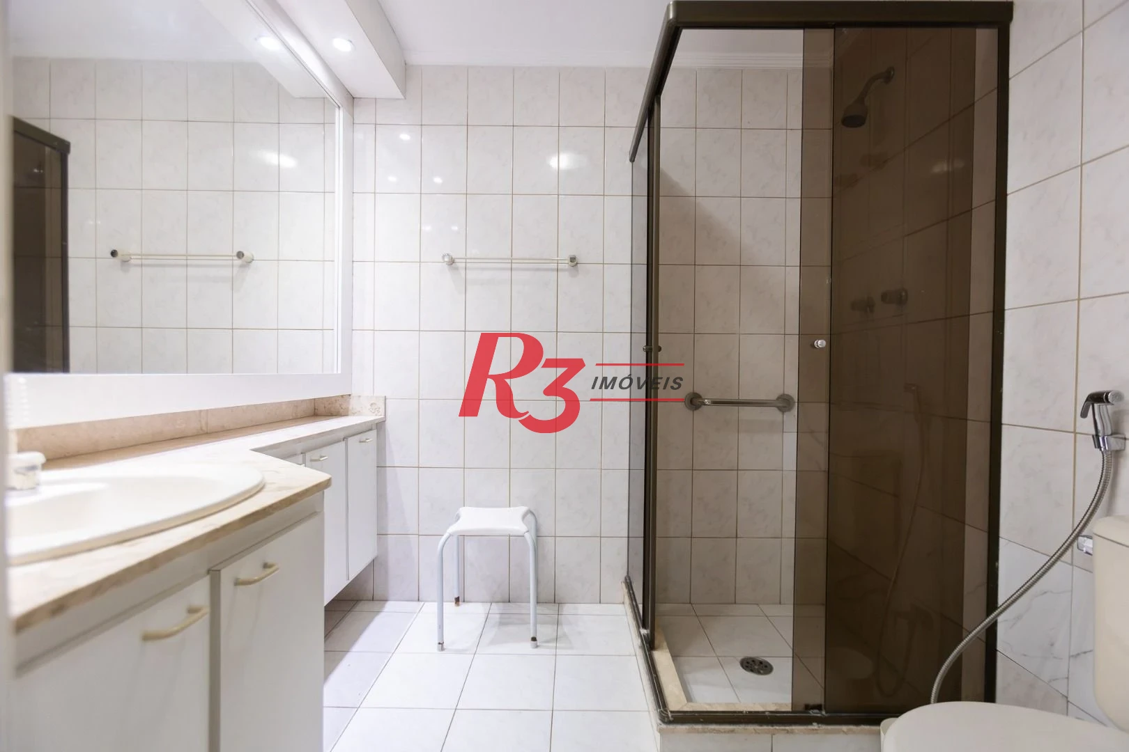 Flat com 2 dormitórios à venda, 70 m² por R$ 520.000,00 - Gonzaga - Santos/SP