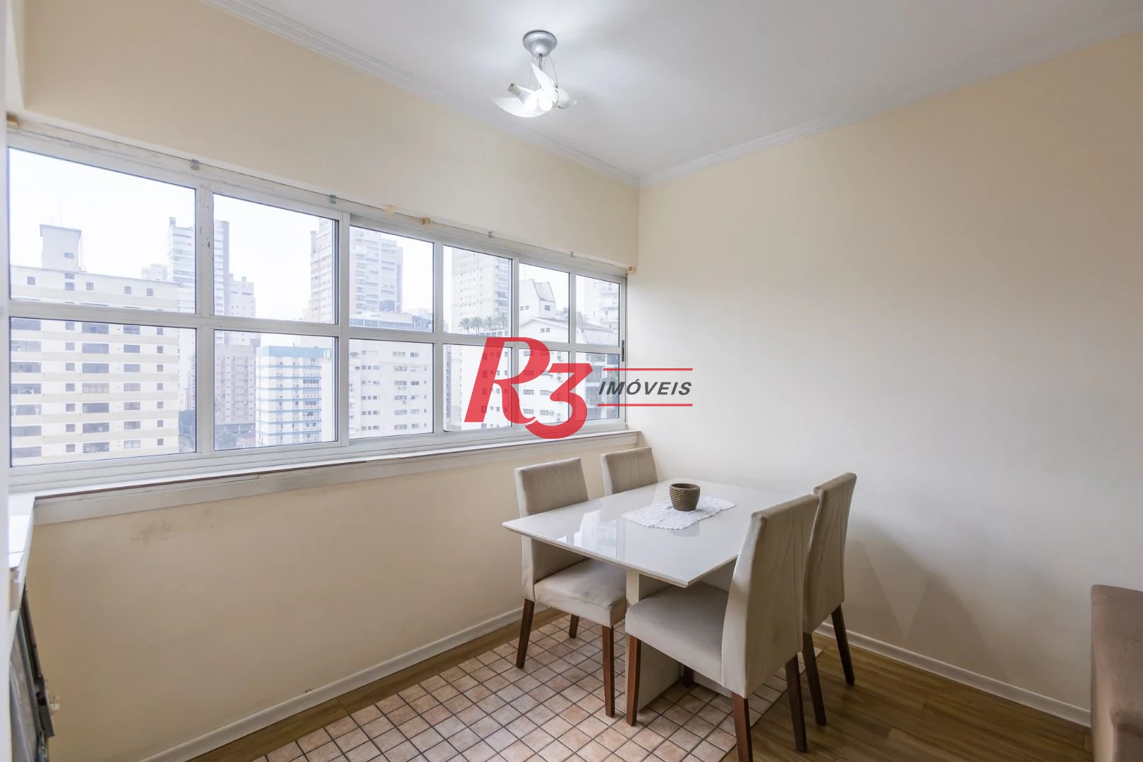 Flat com 2 dormitórios à venda, 70 m² por R$ 520.000,00 - Gonzaga - Santos/SP