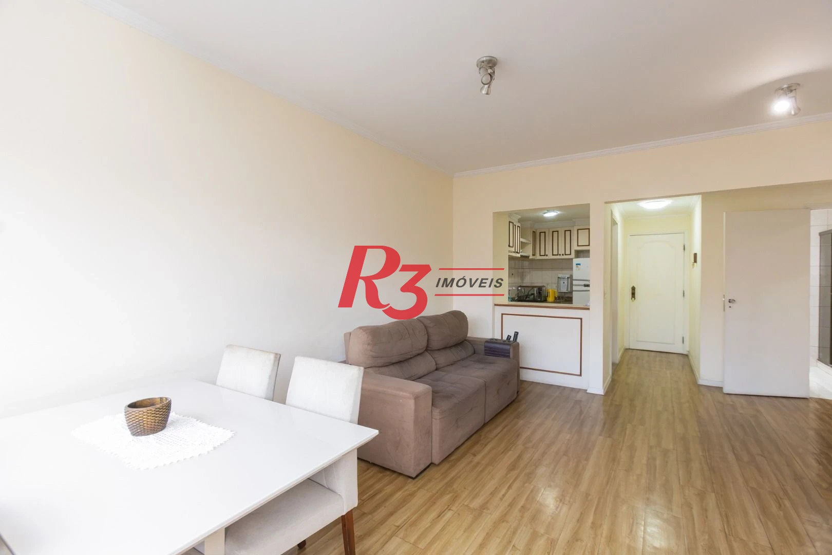 Flat com 2 dormitórios à venda, 70 m² por R$ 520.000,00 - Gonzaga - Santos/SP