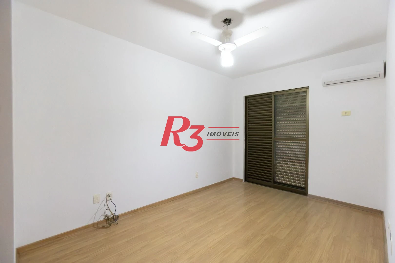 Apartamento com 3 dormitórios à venda, 143 m² por R$ 1.600.000,00 - Ponta da Praia - Santos/SP