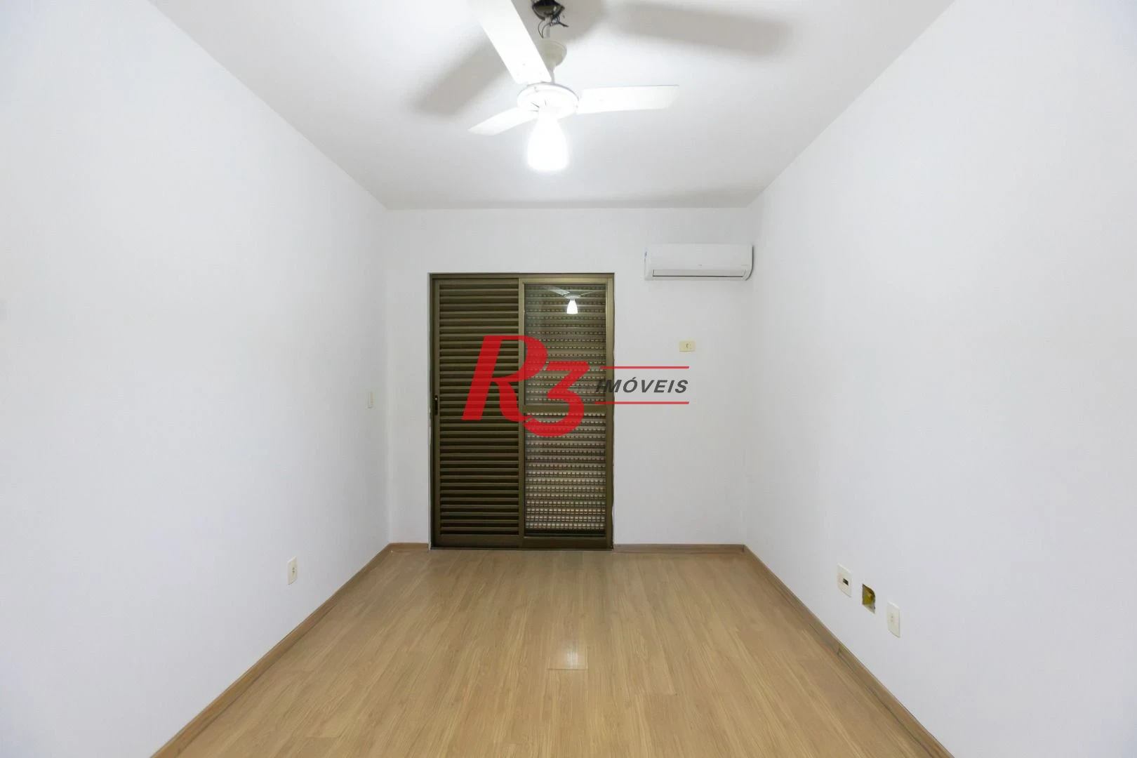 Apartamento com 3 dormitórios à venda, 143 m² por R$ 1.600.000,00 - Ponta da Praia - Santos/SP