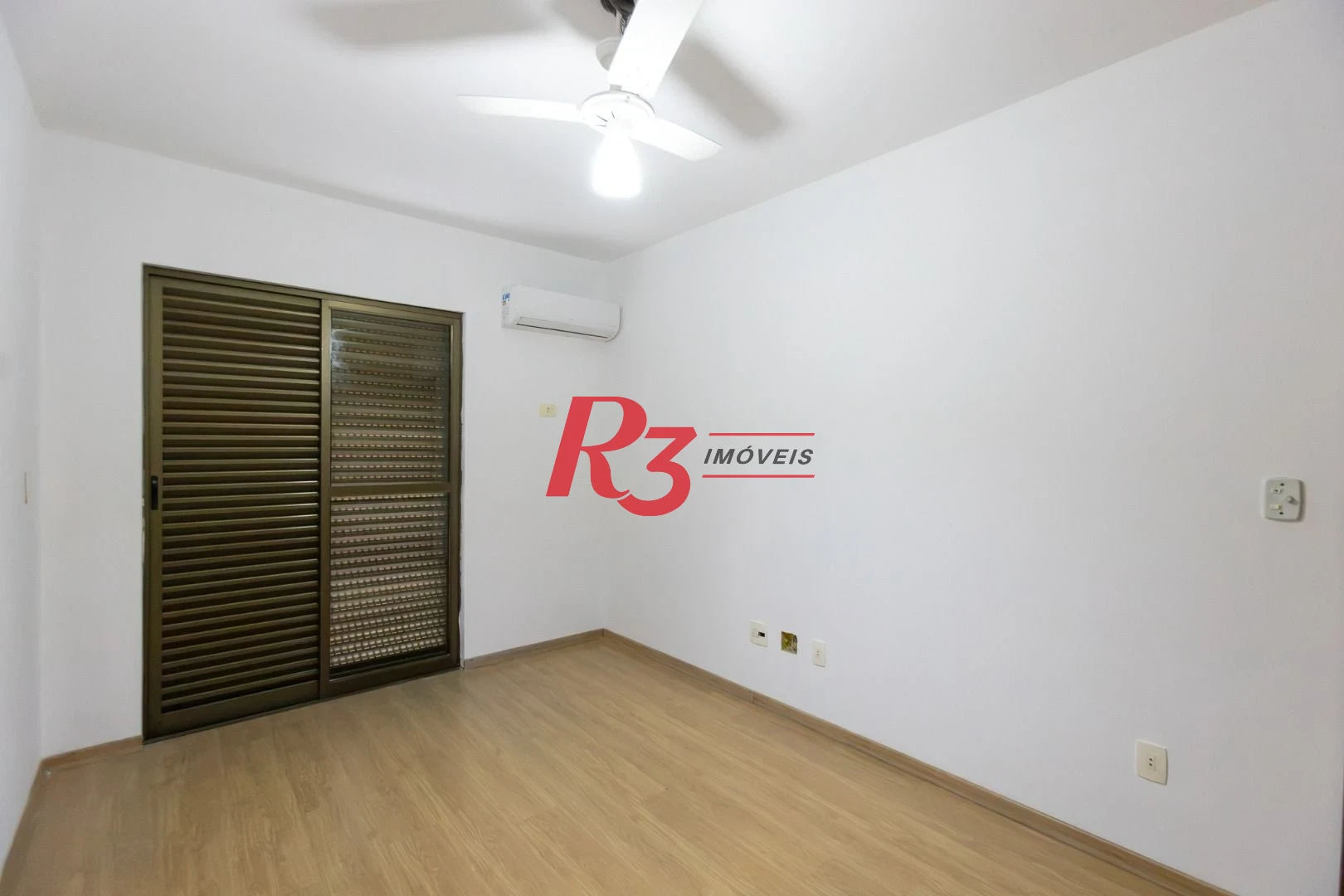 Apartamento com 3 dormitórios à venda, 143 m² por R$ 1.600.000,00 - Ponta da Praia - Santos/SP
