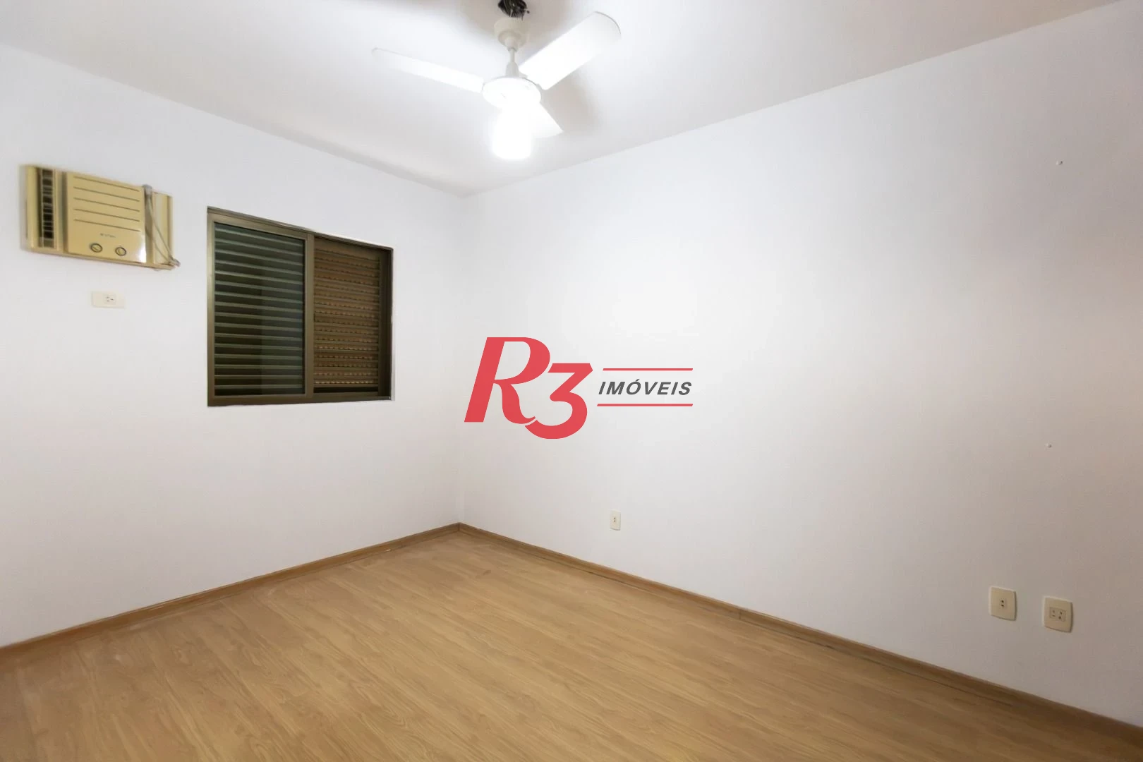 Apartamento com 3 dormitórios à venda, 143 m² por R$ 1.600.000,00 - Ponta da Praia - Santos/SP