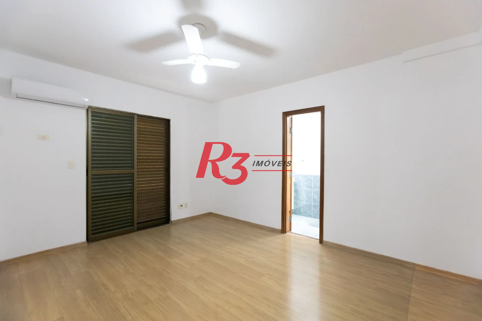Apartamento com 3 dormitórios à venda, 143 m² por R$ 1.600.000,00 - Ponta da Praia - Santos/SP