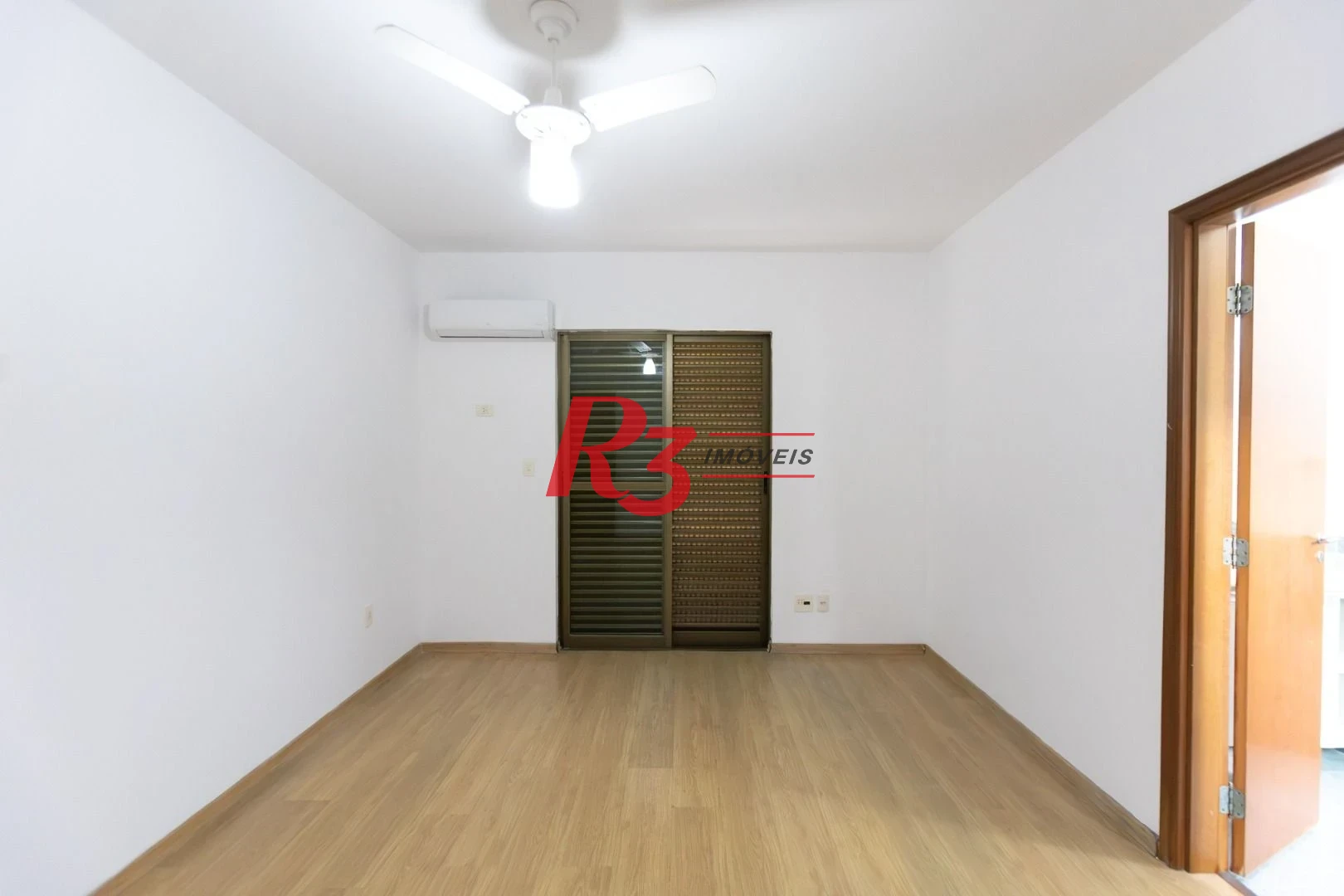 Apartamento com 3 dormitórios à venda, 143 m² por R$ 1.600.000,00 - Ponta da Praia - Santos/SP