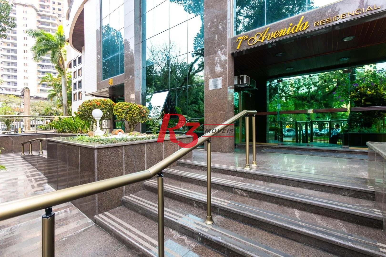Apartamento com 3 dormitórios à venda, 143 m² por R$ 1.600.000,00 - Ponta da Praia - Santos/SP