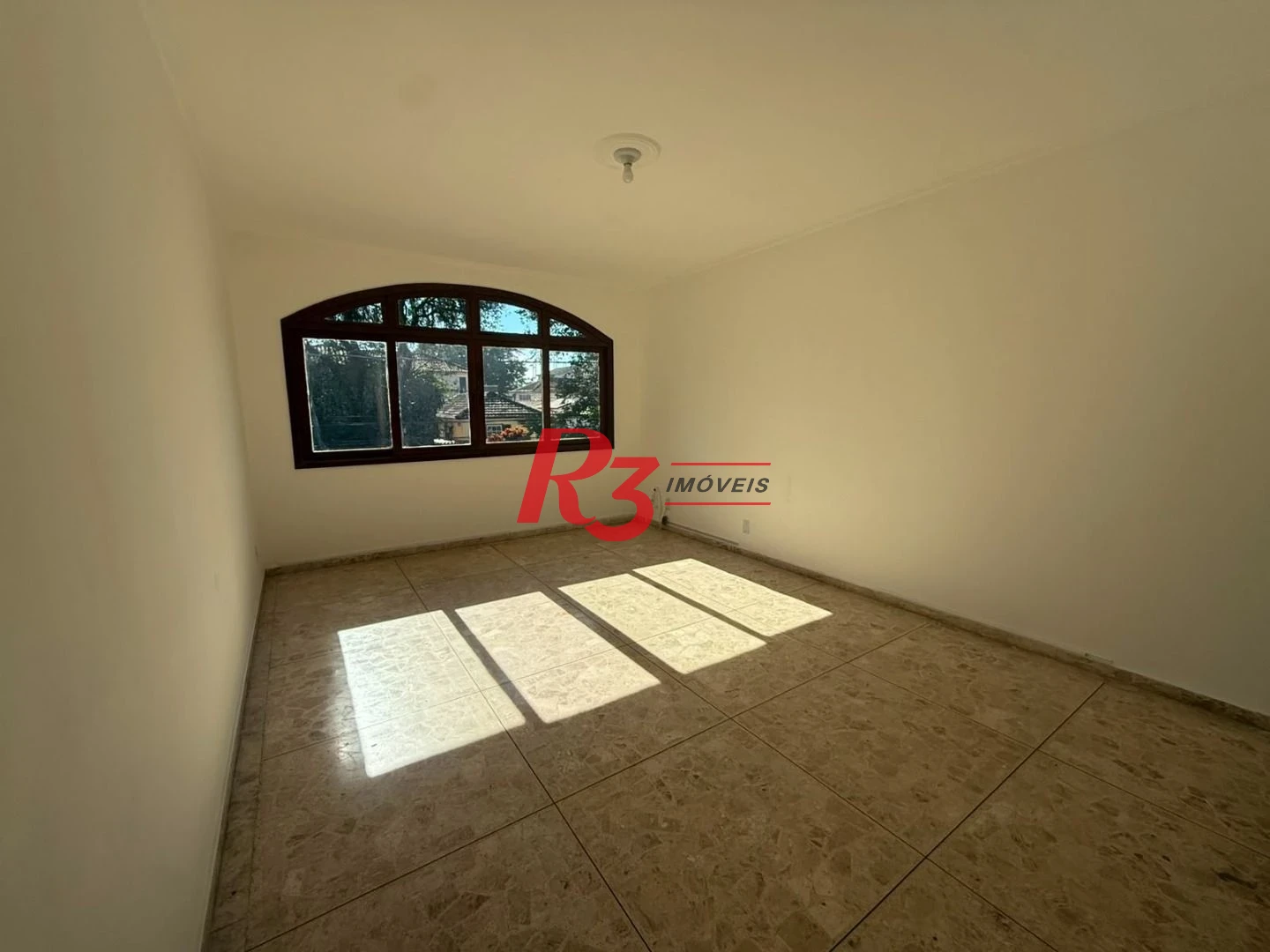 Casa com 2 dormitórios para alugar, 110 m² por R$ 4.707,65/mês - Aparecida - Santos/SP